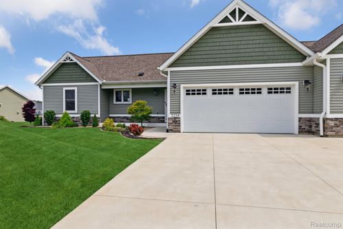 3234 White Heron Ln, Battle Creek, MI, 49015-7616 | Card Image