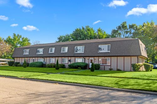 apt-5-1017 9th St, Harvard, IL, 60033-1695 | Card Image