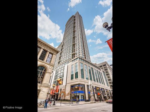 2310-130 N Garland Ct, Chicago, IL, 60602-4781 | Card Image