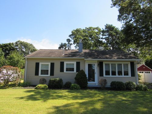 22 Birch St, Buzzards Bay, MA, 02532-3004 | Card Image