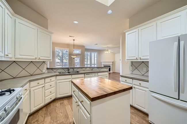 8857 Sunset Trace Dr, House other with 3 bedrooms, 2 bathrooms and null parking in Fort Worth TX | Image 12