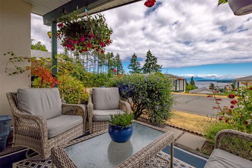 185 Bowlsby St, Nanaimo, BC, V9R5K1 | Card Image