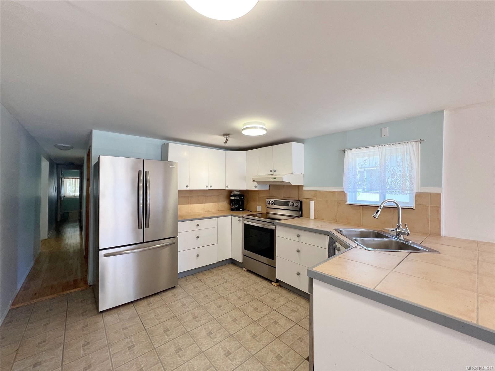 Residential in Gold River 3