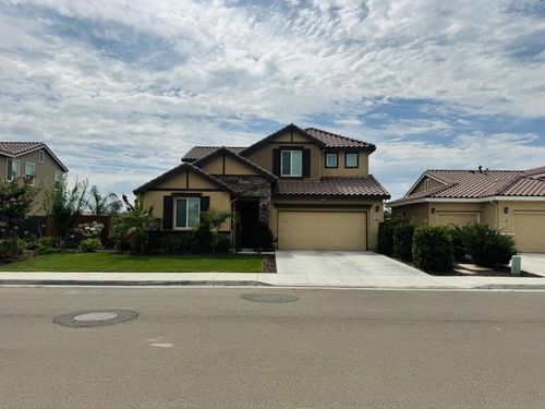 1952 Gus Villalta Dr, Los Banos, CA, 93635-3974 | Card Image