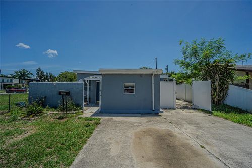 1627 28th St N, ST PETERSBURG, FL, 33713-5535 | Card Image