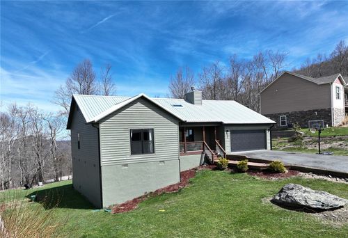885 Alpine Dr, Seven Devils, NC, 28604-7981 | Card Image