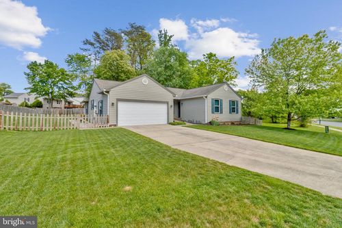 6615 Crayford St, Burke, VA, 22015-4108 | Card Image