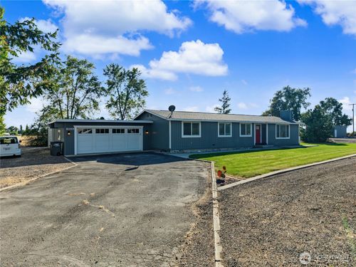 3022 Arrow Pl Ne, Moses Lake, WA, 98837-9789 | Card Image