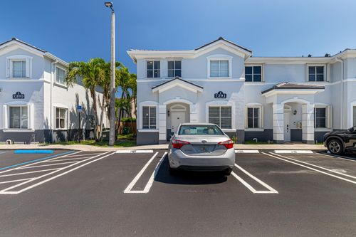 100-7301 Nw 174th Ter, Hialeah, FL, 33015-1197 | Card Image
