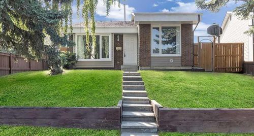 95 Beddington Way Ne, Calgary, AB, T3K1M8 | Card Image