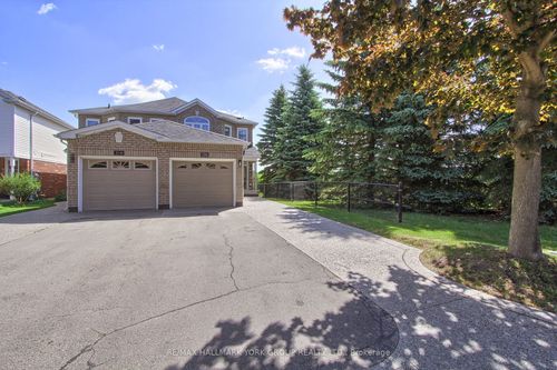 316 Pinnacle Trail, Aurora, ON, L4G7G2 | Card Image