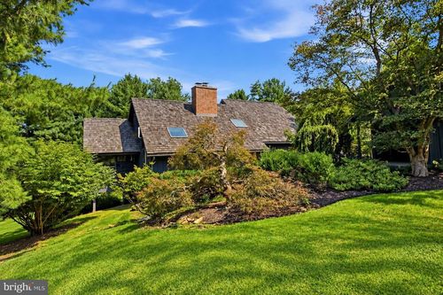 34 Southridge Dr, KENNETT SQUARE, PA, 19348-2714 | Card Image