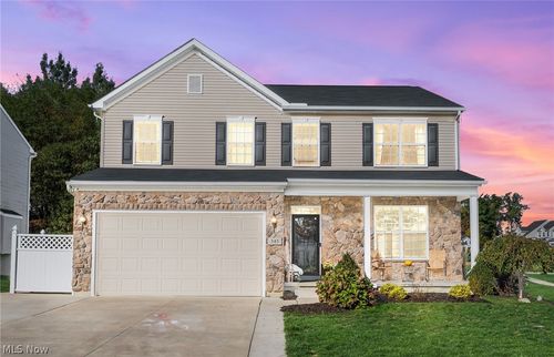 345 Woodside Ln, Tallmadge, OH, 44278-3196 | Card Image