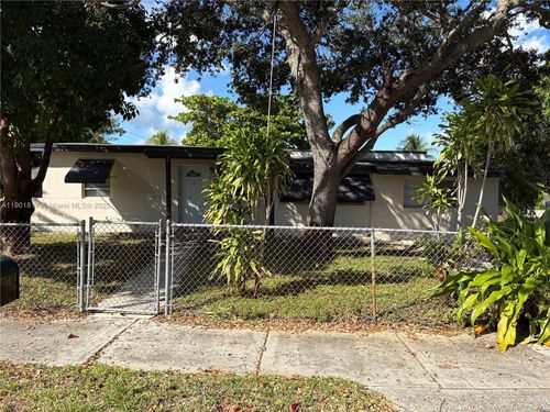 na-1741 Ne 52nd St, Pompano Beach, FL, 33064-5678 | Card Image
