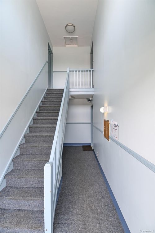 apt-2b-8 Stokes Rd, Yonkers, NY, 10710-5934 | Card Image