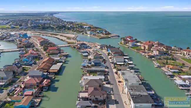 1013 Tarpon Ave, House other with 5 bedrooms, 4 bathrooms and null parking in Port Isabel TX | Image 43