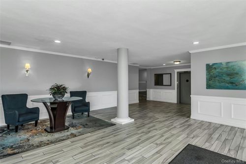 1n-315 Atlantic Avenue, Hempstead, NY, 11518 | Card Image