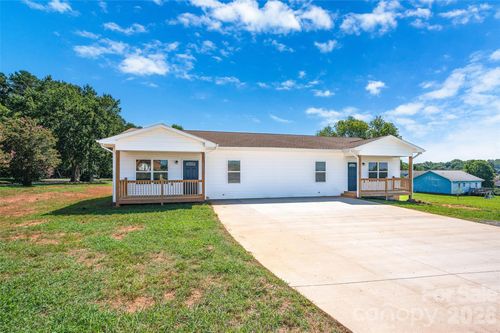 4000 Herman Sipe Rd, Conover, NC, 28613-8908 | Card Image