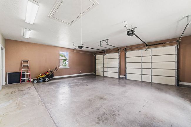 806 Sw 7 Th St, House other with 3 bedrooms, 2 bathrooms and 2 parking in Seminole TX | Image 20