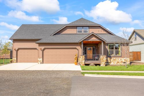 561 Se Stearns Rd, Prineville, OR, 97754-2557 | Card Image