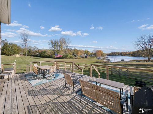 7302 N Lakeview Dr, Hillsdale, MI, 49242-9286 | Card Image