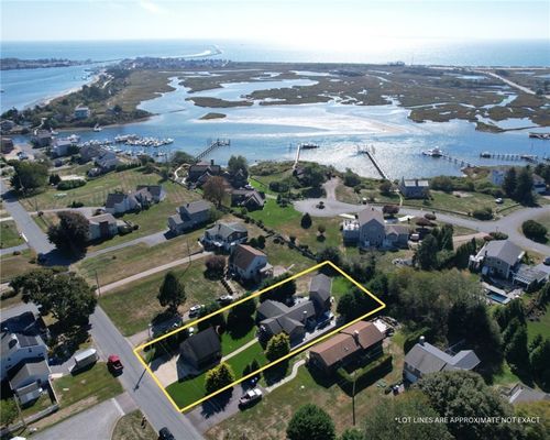 76 Hartford Ave, South Kingstown, RI, 02879-5903 | Card Image