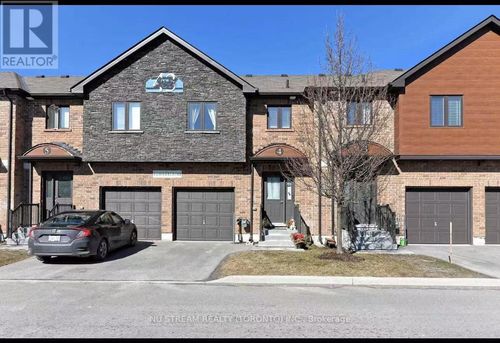 4-43 Madelaine Dr, Barrie, ON, L9J0G8 | Card Image