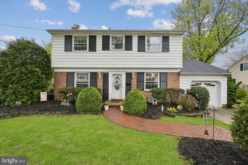 11 N Woodstock Dr, CHERRY HILL, NJ, 08034-3709 | Card Image