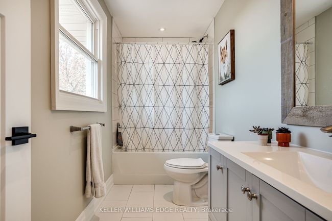 3322 Regional Rd 56, House other with 5 bedrooms, 3 bathrooms and 10 parking in Hamilton ON | Image 30