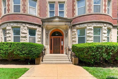 d-4317 Lindell Boulevard, St Louis, MO, 63108 | Card Image