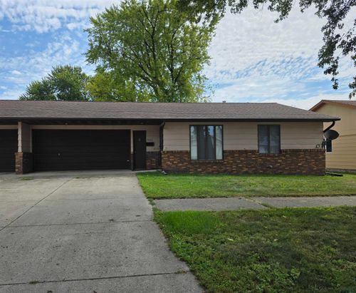 1013 5th Ave, Sheldon, IA, 51201 | Card Image