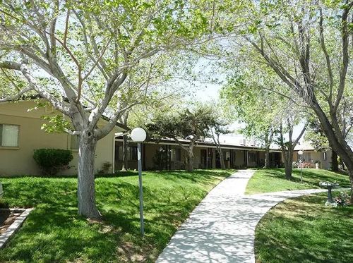 100-6570 W Avenue L12, Lancaster, CA, 93536-3807 | Card Image