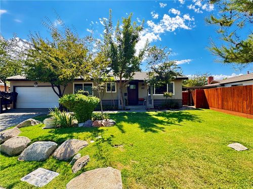 60 Willow Ct, Lemoore, CA, 93245-3454 | Card Image