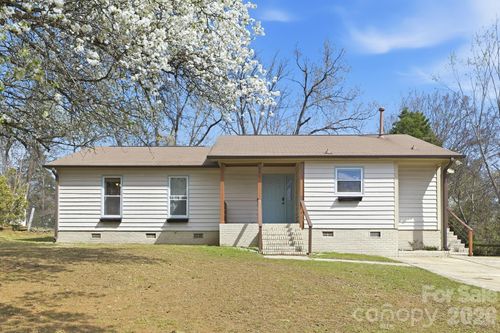 501 Vista Grande Cir, Charlotte, NC, 28226-3670 | Card Image