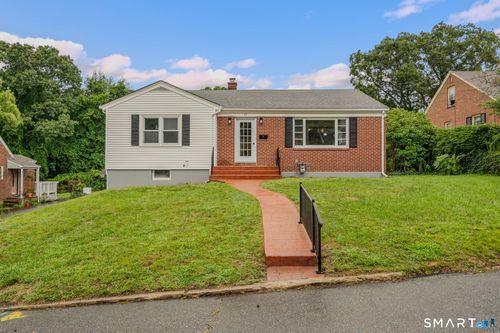 45 Mansfield Rd, New London, CT, 06320-3101 | Card Image