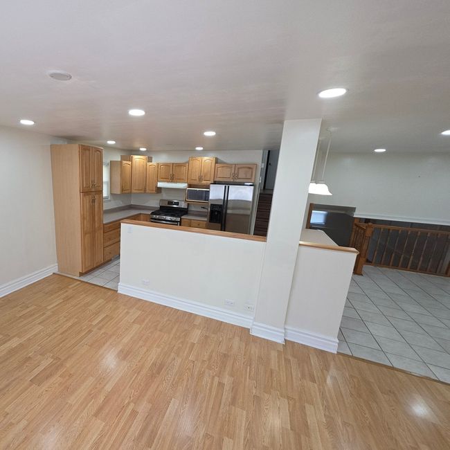 17936 66 Th Ave, House other with 3 bedrooms, 2 bathrooms and 2 parking in Tinley Park IL | Image 5