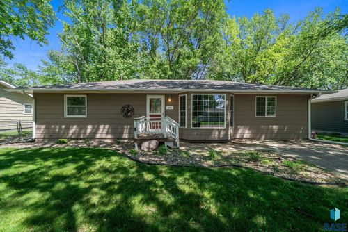 204 N Maple St Street, Viborg, SD, 57070 | Card Image
