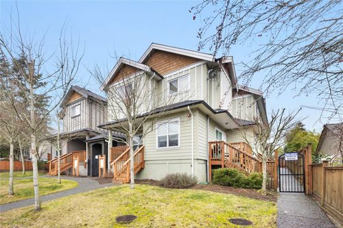 102-582 Rosehill St, Nanaimo, BC, V9S1E6 | Card Image