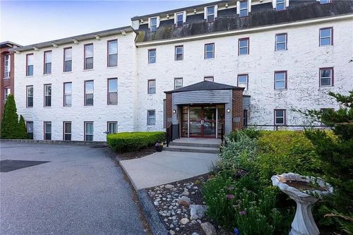 414-494 Woonasquatucket Ave, North Providence, RI, 02911-1667 | Card Image
