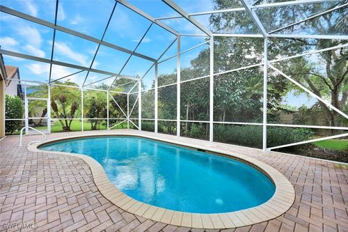 227 Glen Eagle Cir, NAPLES, FL, 34104-5716 | Card Image