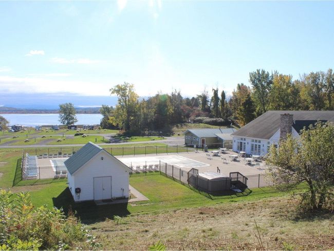 22 Empire Cir, House other with 1 bedrooms, 1 bathrooms and null parking in South Hero VT | Image 21