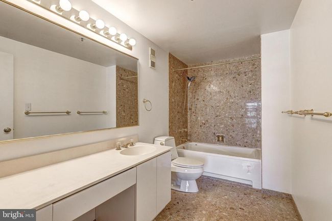 UNIT-308 - 250 President St, Condo with 2 bedrooms, 2 bathrooms and null parking in BALTIMORE MD | Image 18