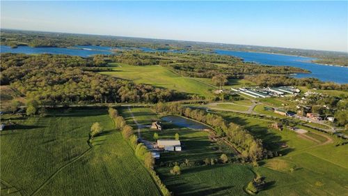 18401 Ssr-W Highway, Smithville, MO, 64089 | Card Image