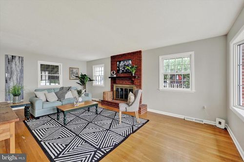 7105 River Drive Rd, SPARROWS POINT, MD, 21219-1133 | Card Image