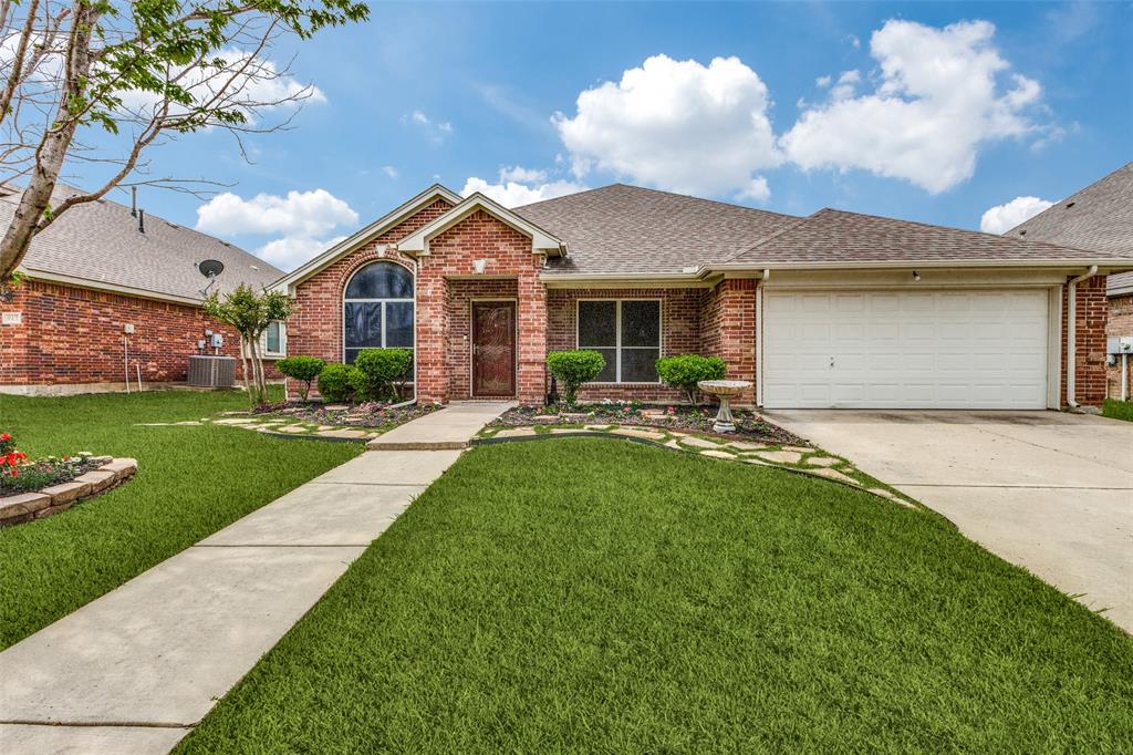 Virginia Ln, Saginaw, TX 76179