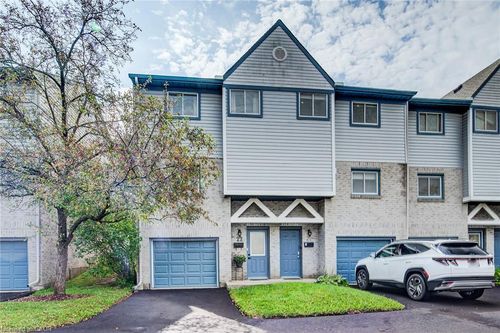 22-589 Beechwood Drive, Waterloo, ON, N2T2K9 | Card Image
