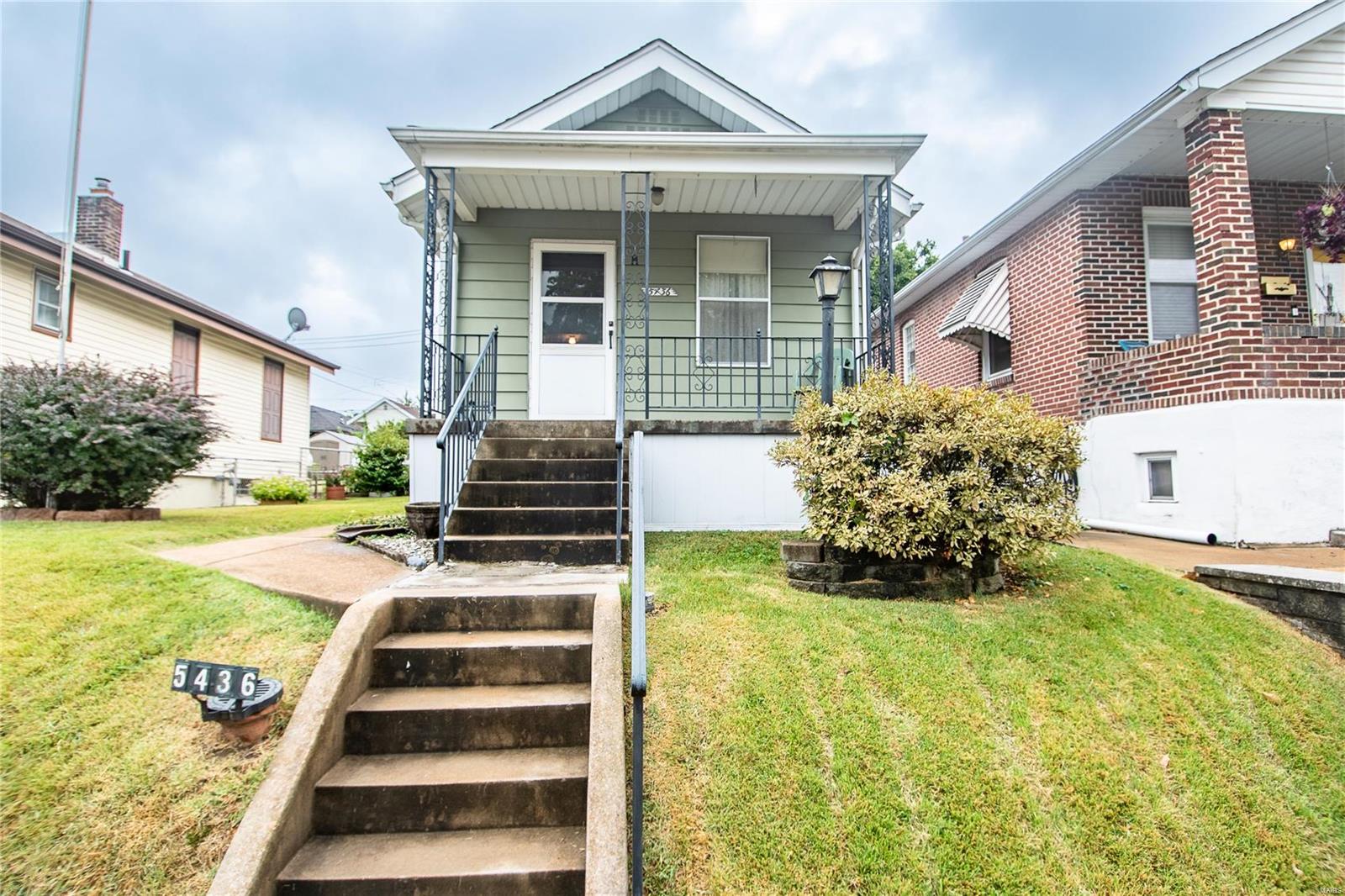 Bischoff Ave, Saint Louis, MO 63110
