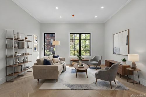 3722 27th Street, New York, NY, 11101 | Card Image