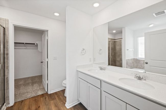 215 Silver Springs Bnd, House other with 3 bedrooms, 2 bathrooms and 2 parking in Kyle TX | Image 18