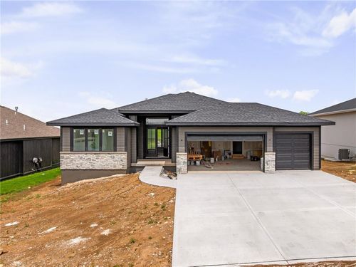 25152 W 141st Ter, Olathe, KS, 66061-7663 | Card Image